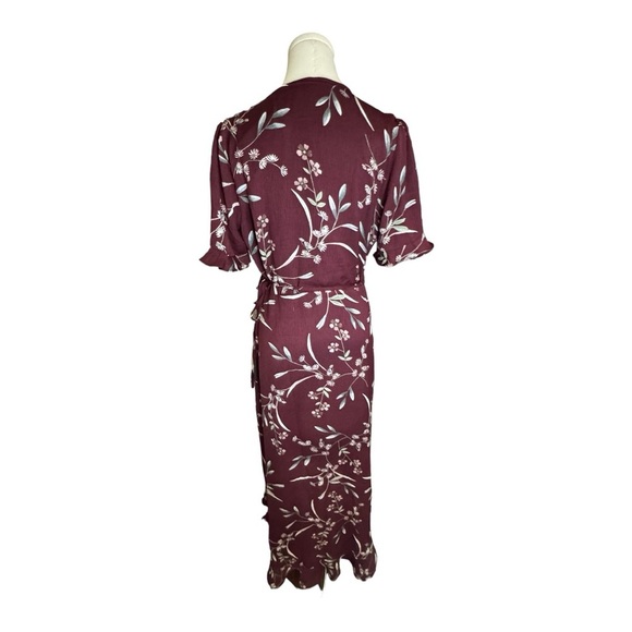 LULUS Wild Winds Burgundy Floral Print High-Low Wrap
Dress size M Party Date NWT - Picture 7 of 14